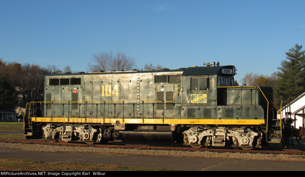 Ohio South Central Railroad (OSCR) 104